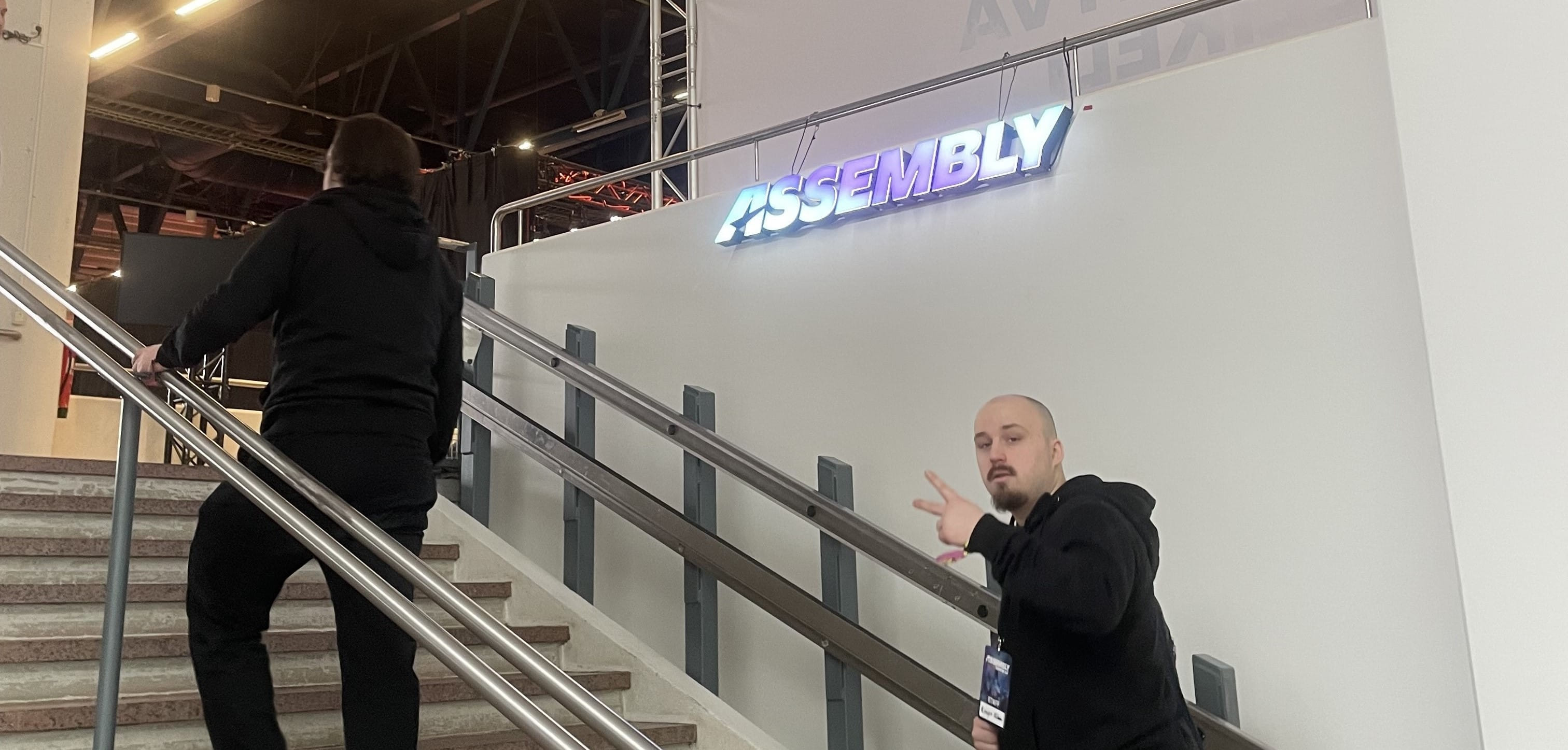 Kuva assemblyjen logosta